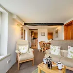 Apartment 1 Bed In Holmrook Oc-sz503