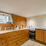 1 Bed In Holmrook Oc-sz503 Apartment *